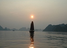 Bai Tu Long Bay